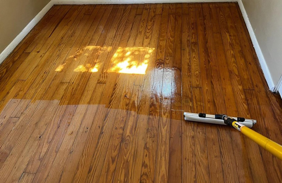 Hardwood Floor Screen and Recoat